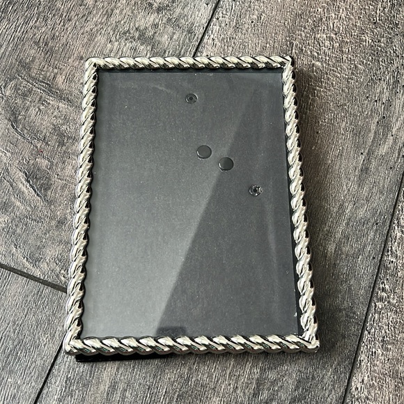 5 for $10 !!! Lawrence Frames Silver Metal Rope Picture Frame, 5 by 7- inch - Picture 3 of 4